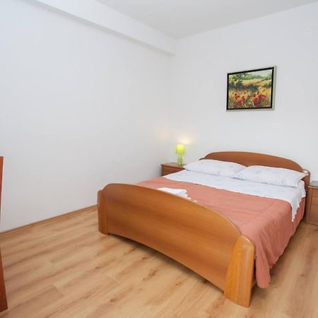 Apartments & Rooms Dekanic Baska  Luaran gambar