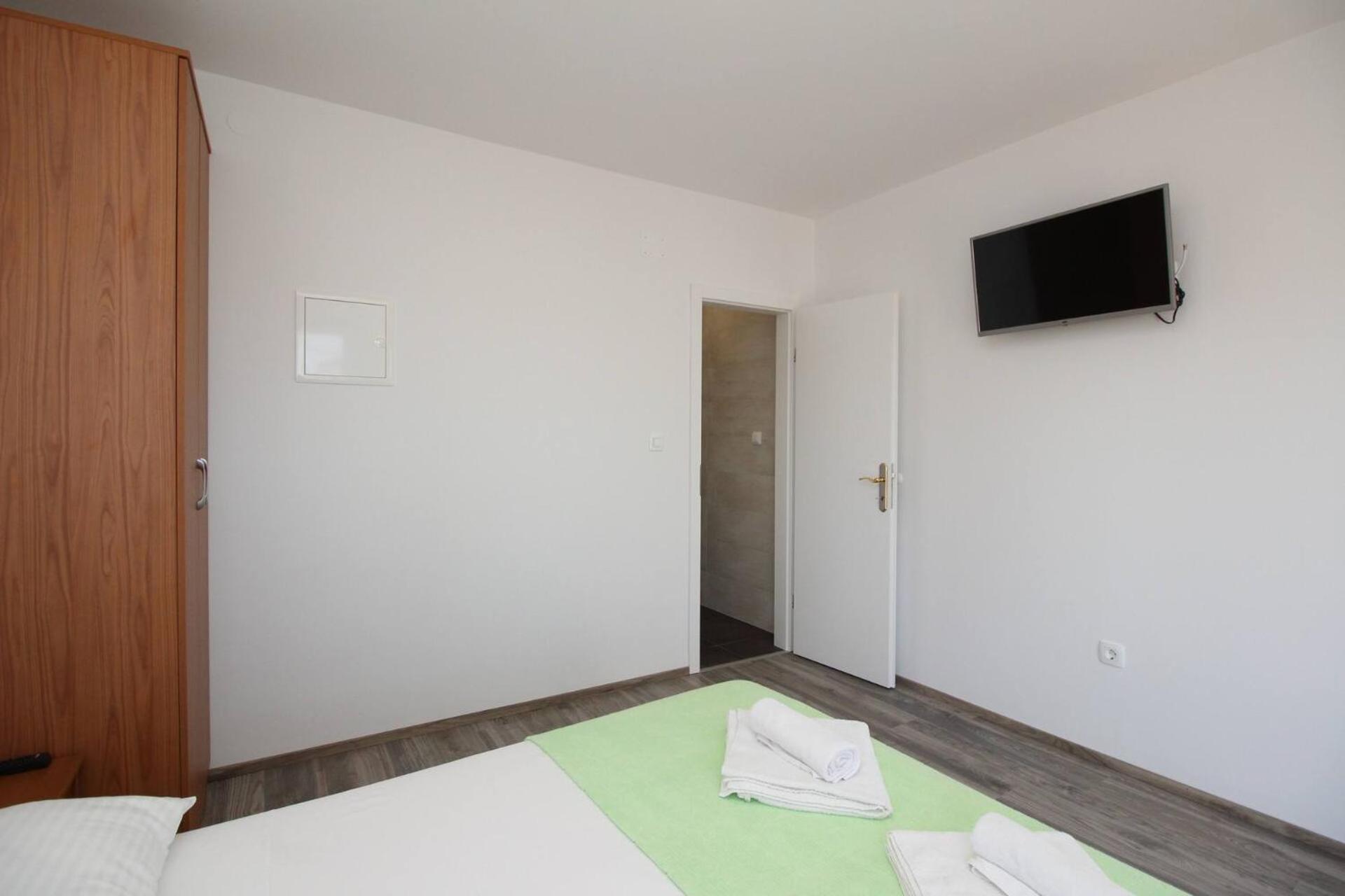 Apartments & Rooms Dekanic Baska  Luaran gambar